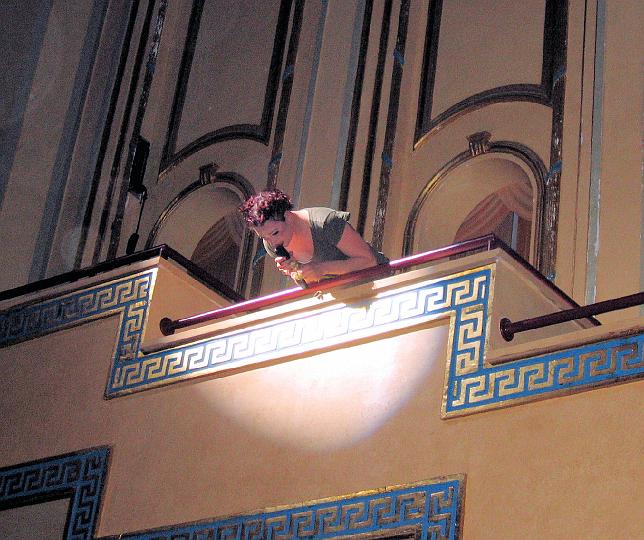 amanda balconey 2.JPG